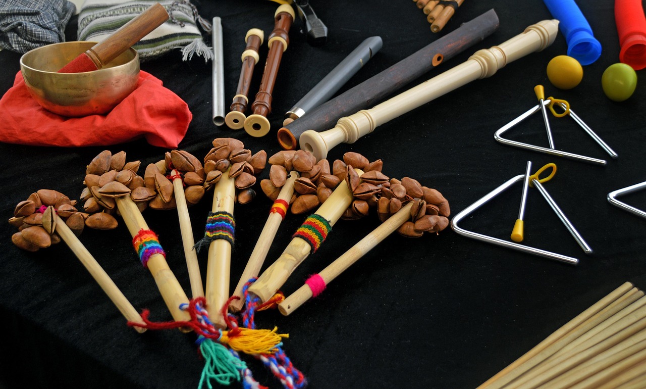 musik, instrumente, klang, rassel, triangel, flöte, music, instrument, musician, sound, melody, acoustic, flute, rattle, tiangle, audio, triangel, triangel, triangel, triangel, triangel, flute, flute, tiangle